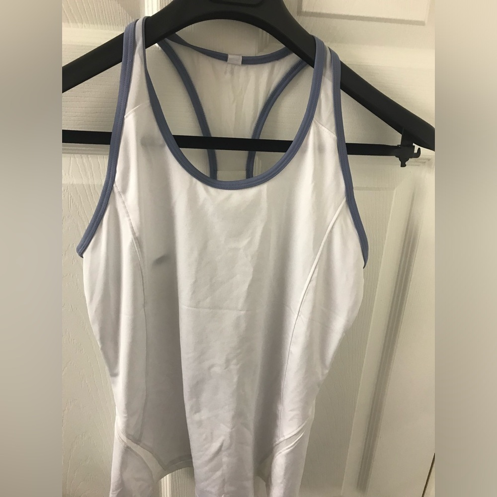 Inphorm size medium tennis top